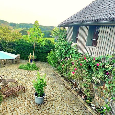 Kleines Haus Mitten In Der Natur Mit Eigener Terrasse Und Sonnenbalkon Halver Exterior foto